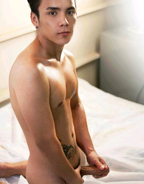 MAN-OMG-7---JOEY-RAINING-BOY